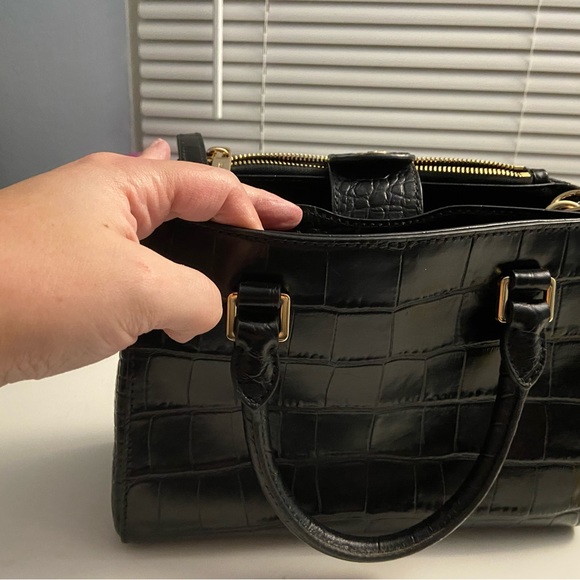 Michael Kors black Alligator handbag - Picture 5 of 5